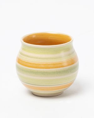 Wine cup with stripes round
