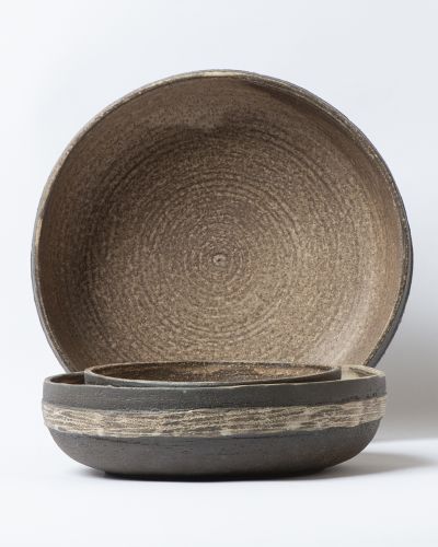 Brown bowl with exterior design